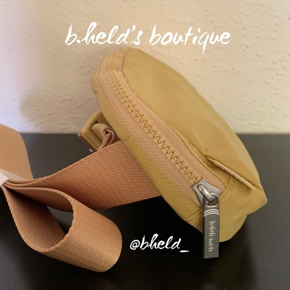 lululemon Everywhere Belt Bag *Extended Strap Golden Sand Yellow OS New NWT - Picture 11 of 14